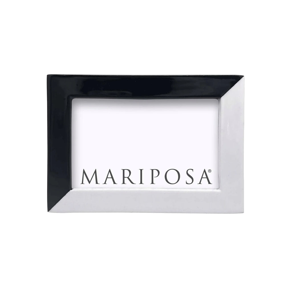Mariposa Cutting Edge Black & White Frame, 4*6 - Charles Mayer
