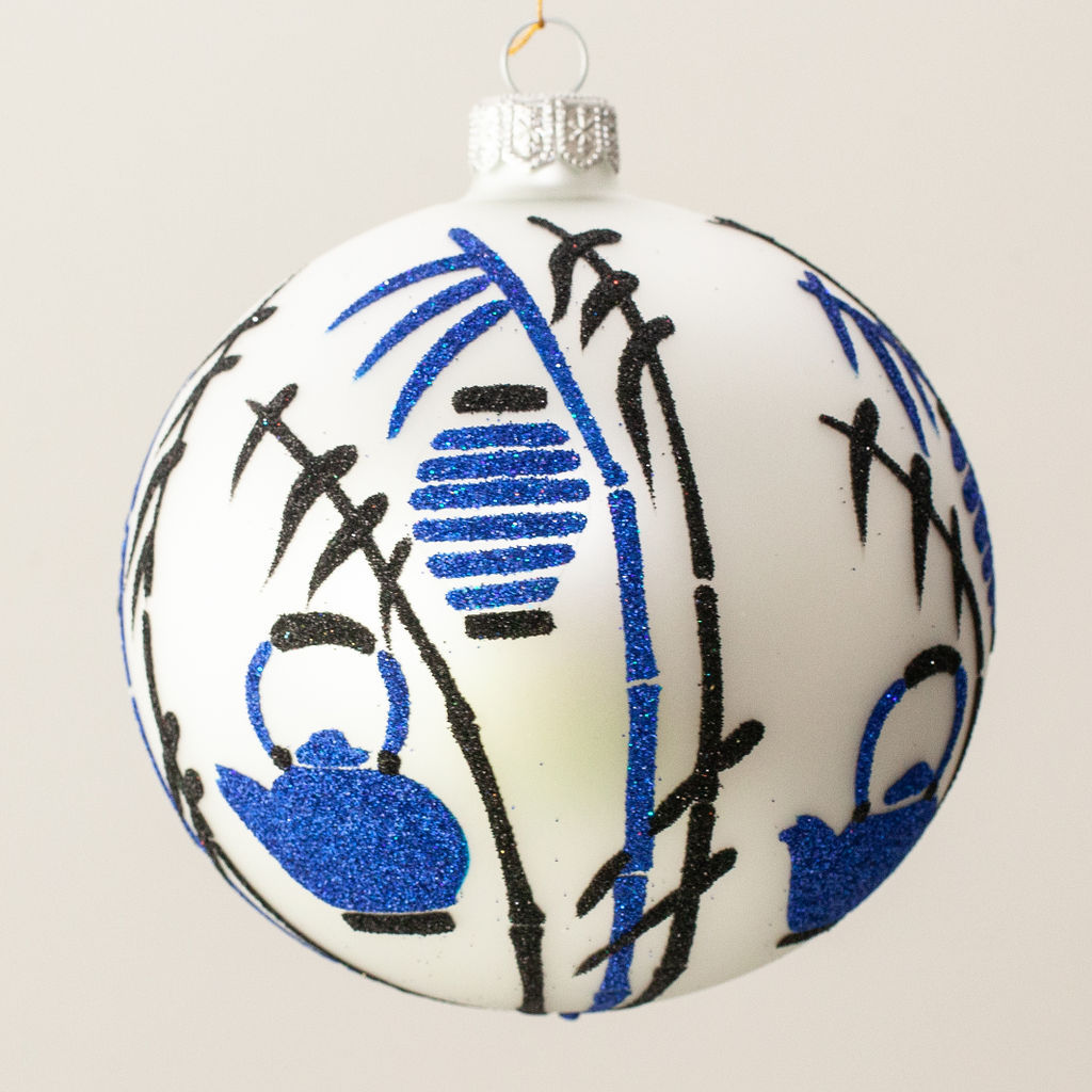 Thomas Glenn Oolong Ornament - Charles Mayer